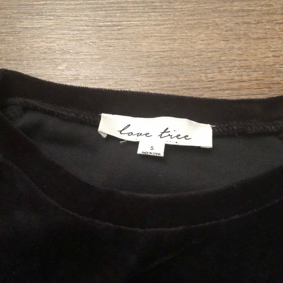 Black Velvet Sweatshirt - Picture 3 of 4